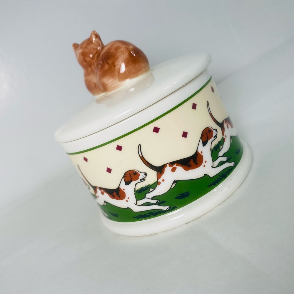 Fox Hunt Scene Hound Dogs Porcelain Trinket Box by VANDOR 1984 - Picture 3 of 8